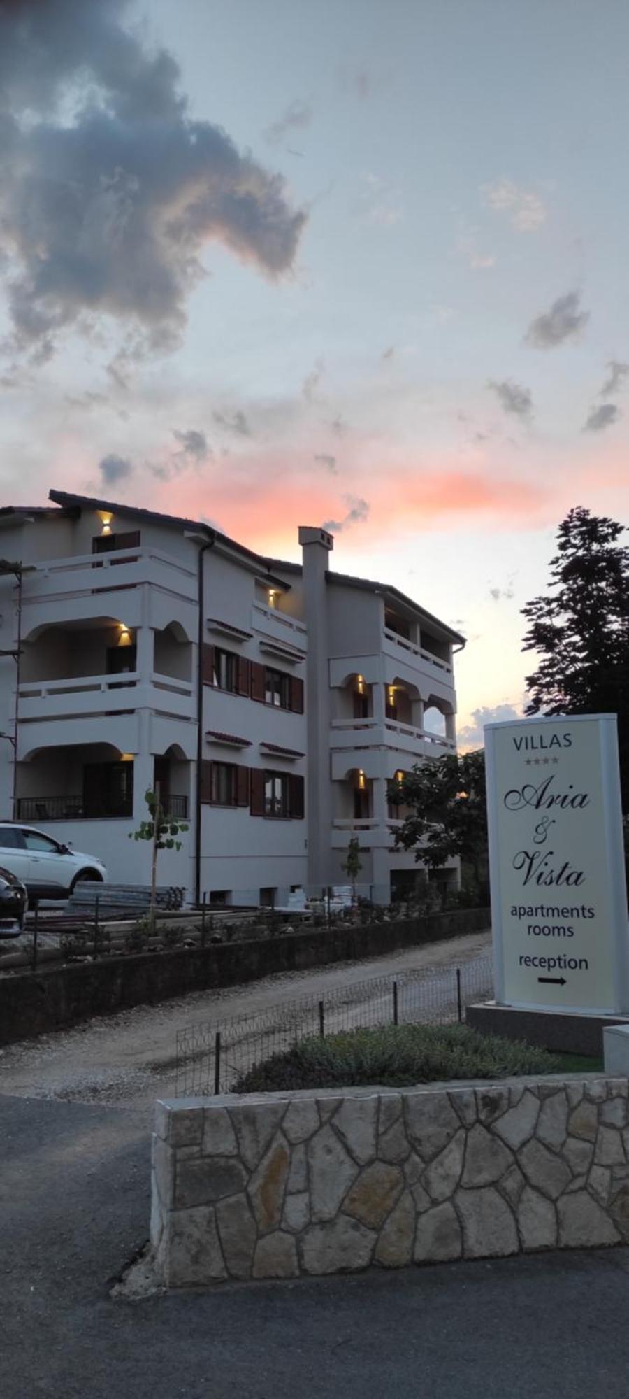 Villa Niko Porat  Buitenkant foto